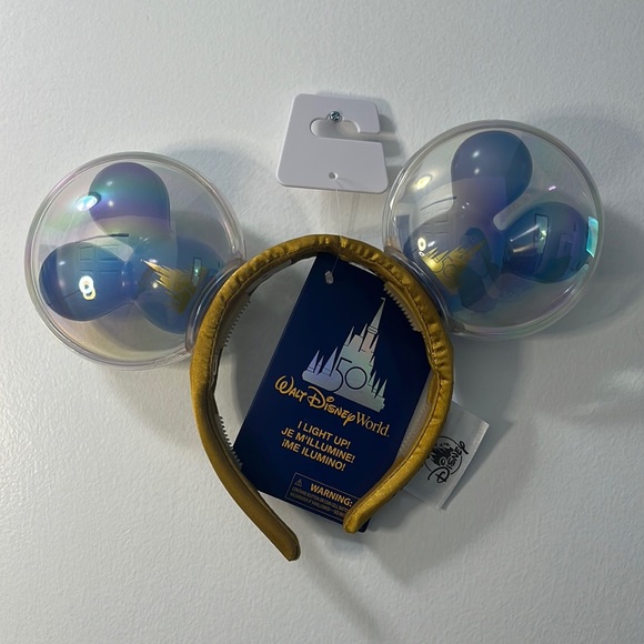 Disney’s 50th Anniversary Limited Edition Light Up Iridescent Mickey Ears - Picture 1 of 4